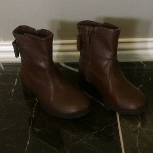 Girls fall/ winter boots. Size 11